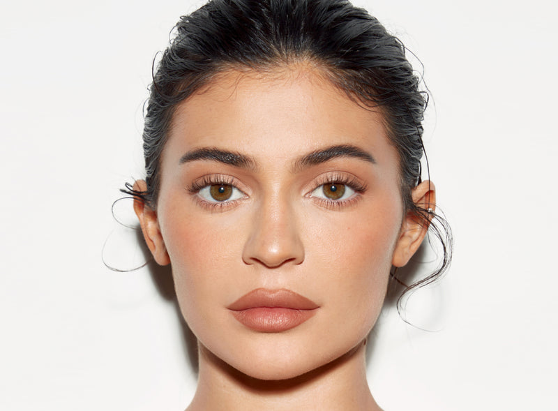 Kylie Jenner - my Kylie Cosmetics concealers and setting