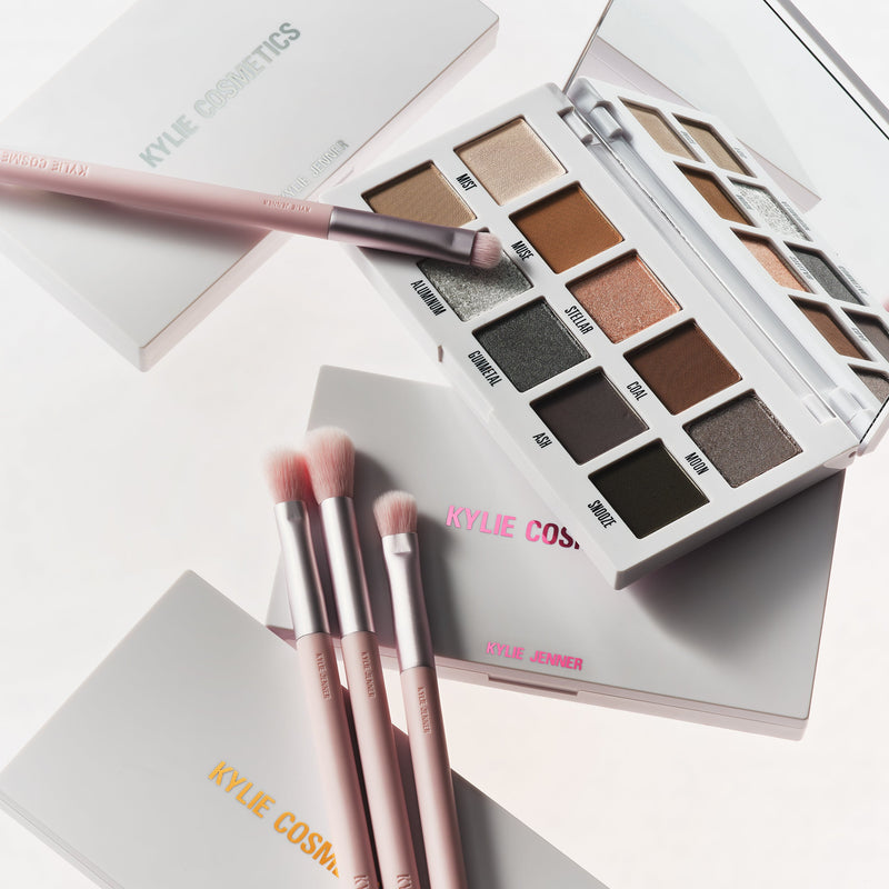 Kylie Cosmetics Makeup Brush Collection - Thumbnail 3