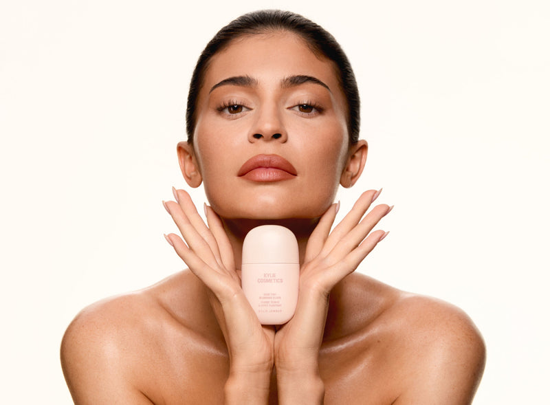 <Kylie's Skin Tint Campaign Look Bundle>|<KL018>