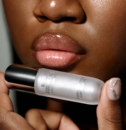 kylie jenner lip gloss c Glossy Kit nourishing formula glides on easily Kylie Cosmetics Bubbly Plumping Gloss
