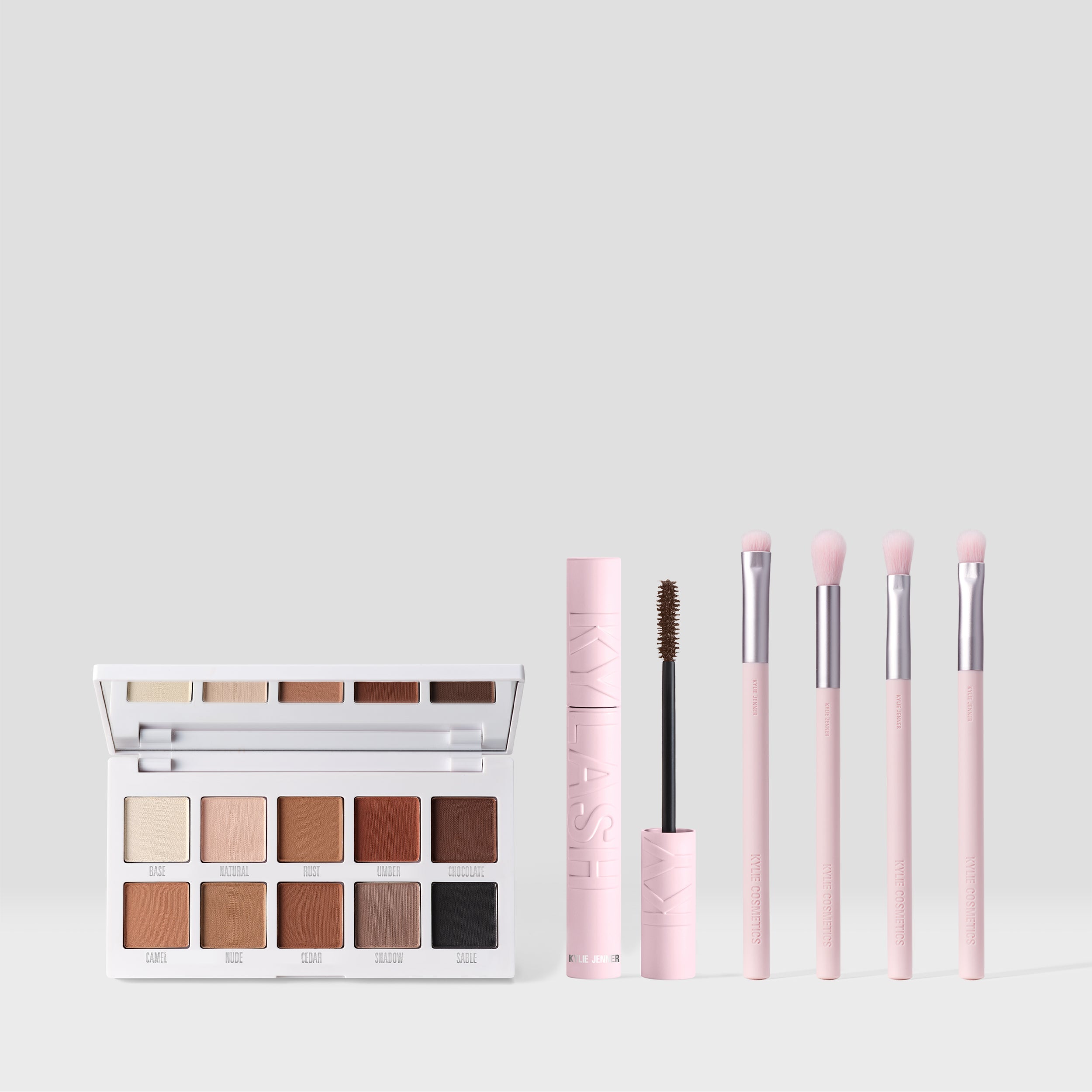 アイシャドウ Kylie Jenner Stormi bundle Kylie Jenner Is Releasing A Makeup Collection Named After Stormi