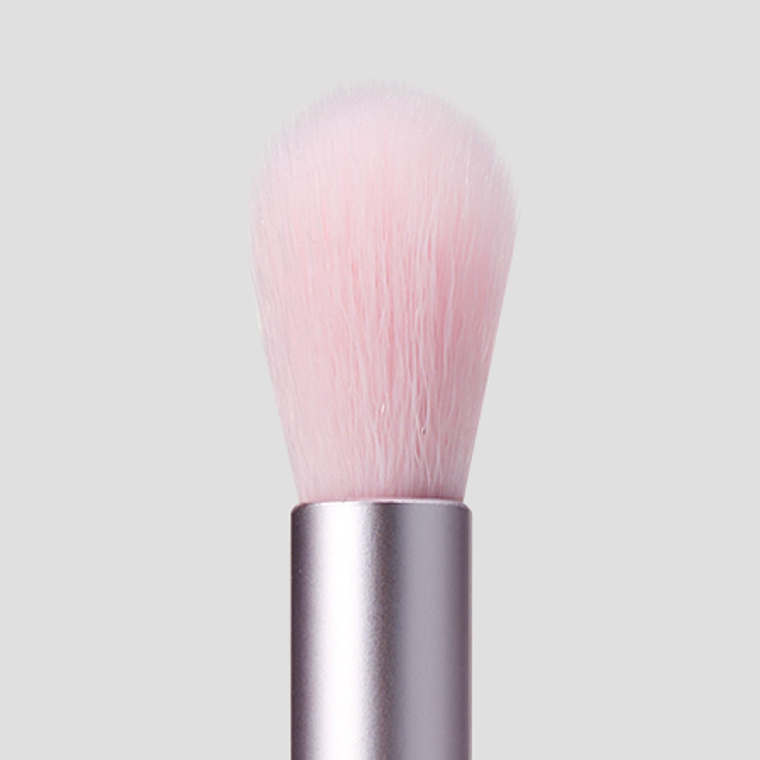 Eyeshadow All-Over Blending Brush 07 | Kylie Cosmetics by Kylie Jenner