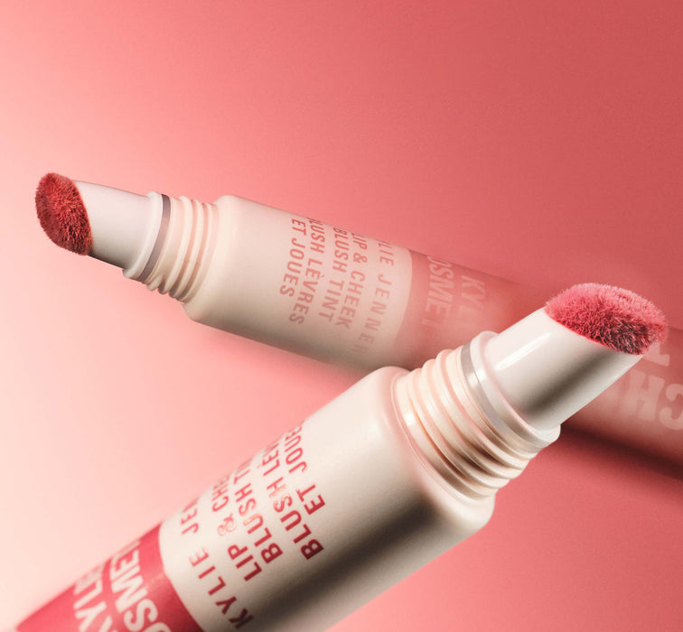 Kylie Jenner lança três novos produtos labiais para o Brasil