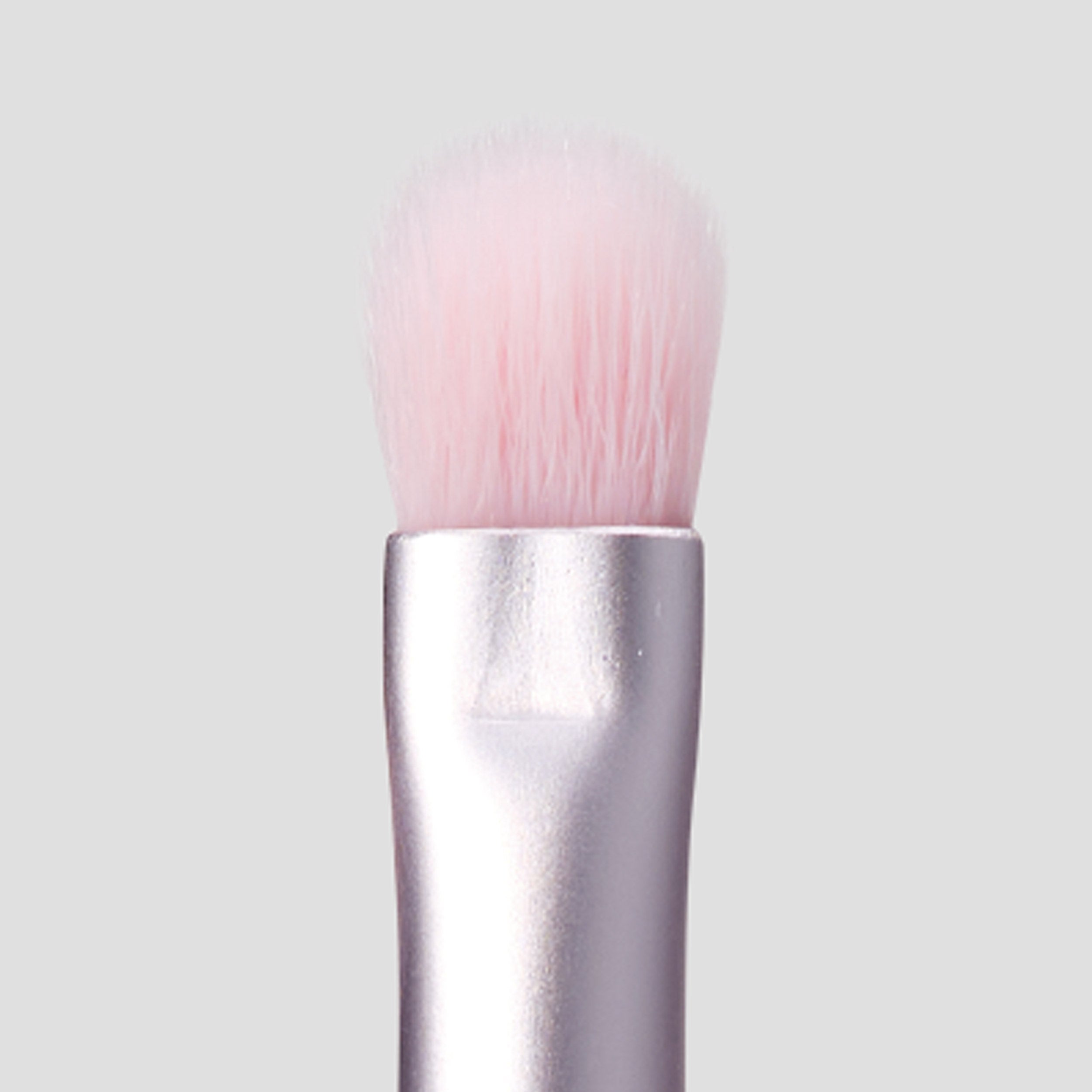 Eyeshadow Packing Brush 09 | Kylie Cosmetics by Kylie Jenner
